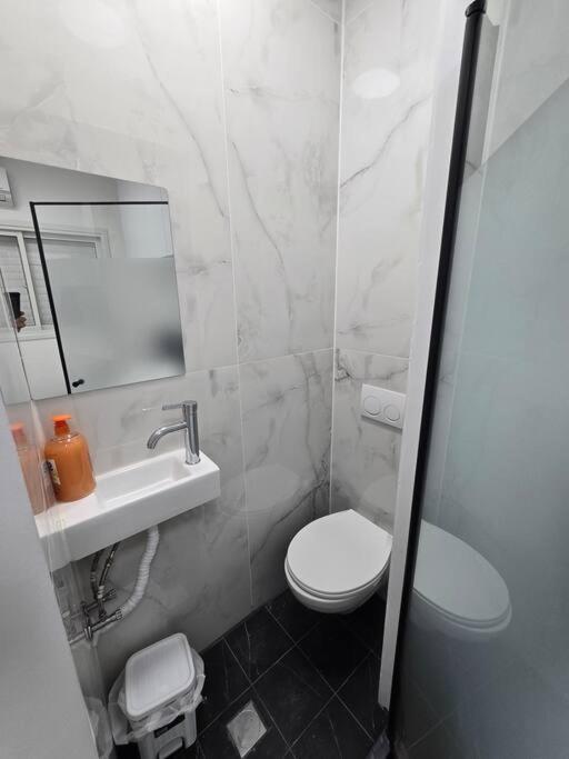 Ryo 38 דירת נופש מושלמת מרחק 5 דקות מחוף הים Apartman Bat Jám Kültér fotó